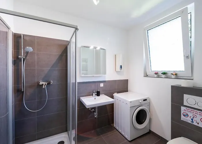 Work & In شقة مانهايم